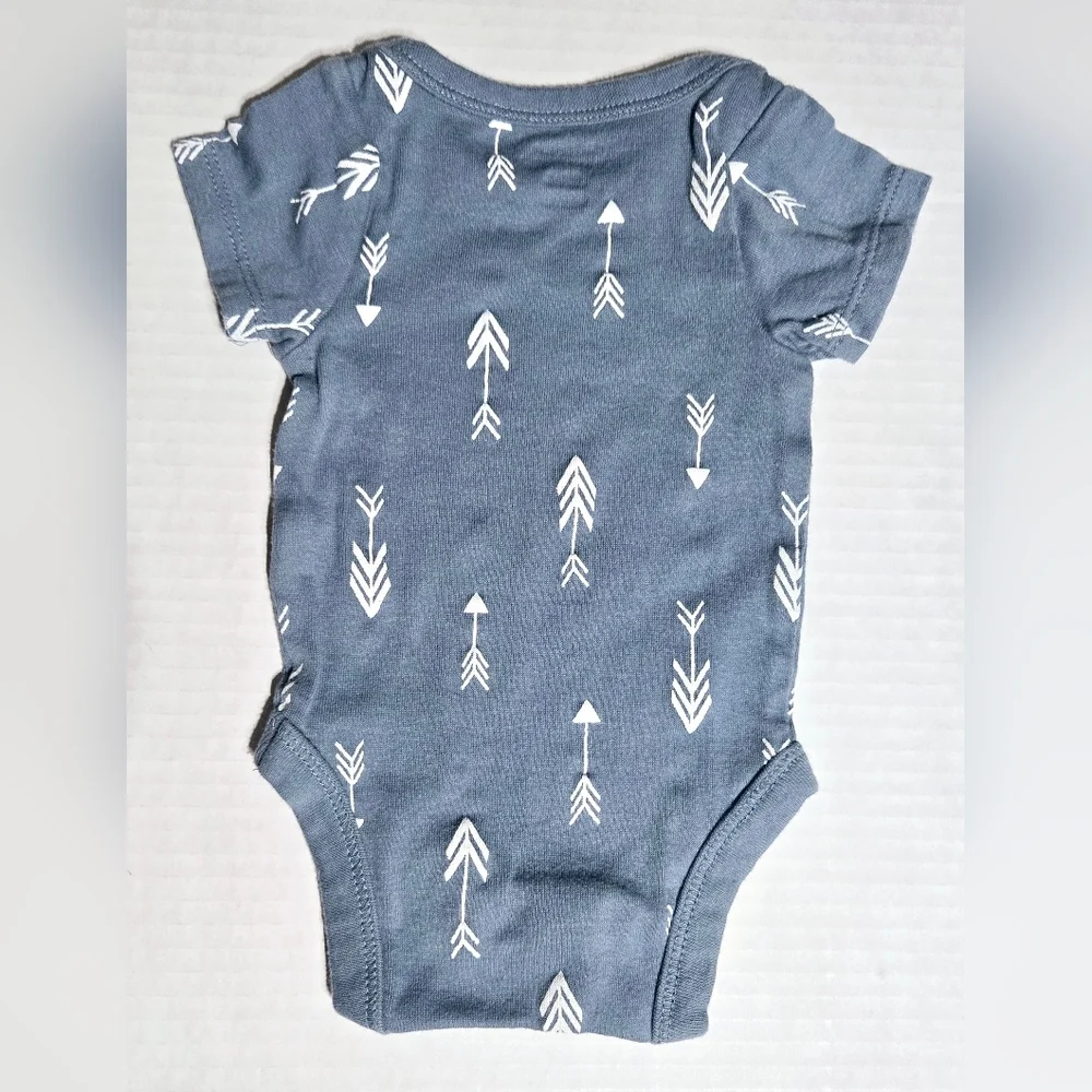 Modern Moments by Gerber Baby Boy Onesie With Arrows‎ Size: Newborn